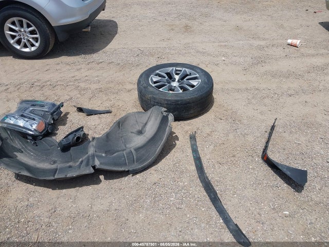 45787501 :رقم المزاد ، 3GCPWCED5MG161164 vin ، 2021 Chevrolet Silverado 1500 2wd  Short Bed Lt مزاد بيع