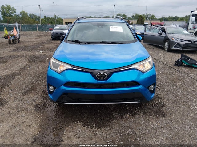 2018 Toyota Rav4 Xle მანქანა იყიდება აუქციონზე, vin: JTMWFREV2JJ185634, აუქციონის ნომერი: 45787560