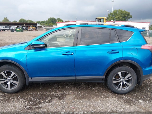 2018 Toyota Rav4 Xle მანქანა იყიდება აუქციონზე, vin: JTMWFREV2JJ185634, აუქციონის ნომერი: 45787560