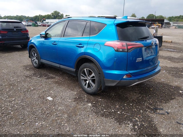 2018 Toyota Rav4 Xle მანქანა იყიდება აუქციონზე, vin: JTMWFREV2JJ185634, აუქციონის ნომერი: 45787560