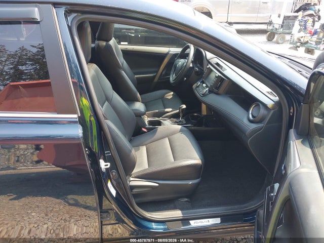45787571 :رقم المزاد ، JTMJJREV4JD252967 vin ، 2018 Toyota Rav4 Hybrid Se مزاد بيع