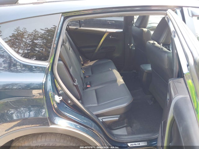 45787571 :رقم المزاد ، JTMJJREV4JD252967 vin ، 2018 Toyota Rav4 Hybrid Se مزاد بيع