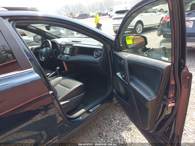 45787571 :رقم المزاد ، JTMJJREV4JD252967 vin ، 2018 Toyota Rav4 Hybrid Se مزاد بيع