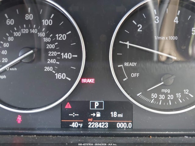 45787634 :رقم المزاد ، WBA3B1C55EP679876 vin ، 2014 Bmw 320i مزاد بيع