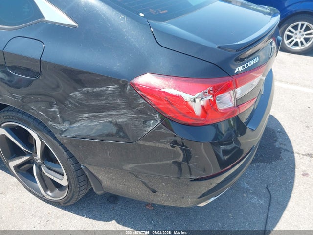 1HGCV1F33JA134570 Honda Accord Sport
