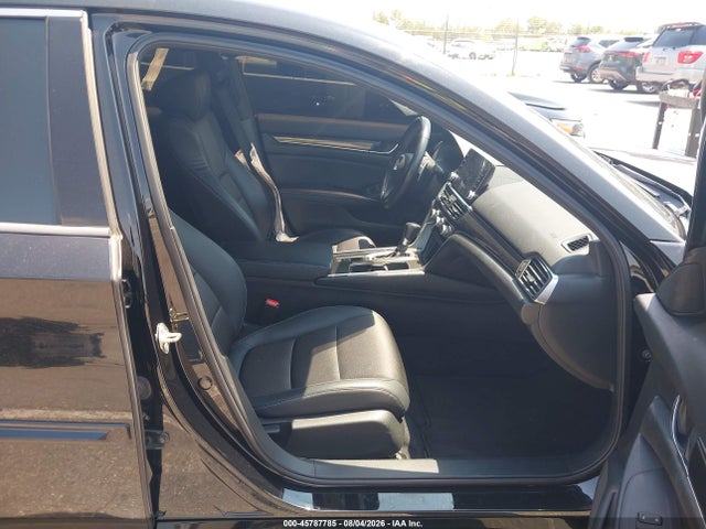 1HGCV1F33JA134570 Honda Accord Sport