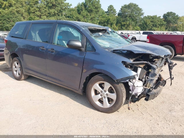 Toyota Sienna L 7 Passenger 2015 5TDZK3DC0FS651240 zdjęcie główne