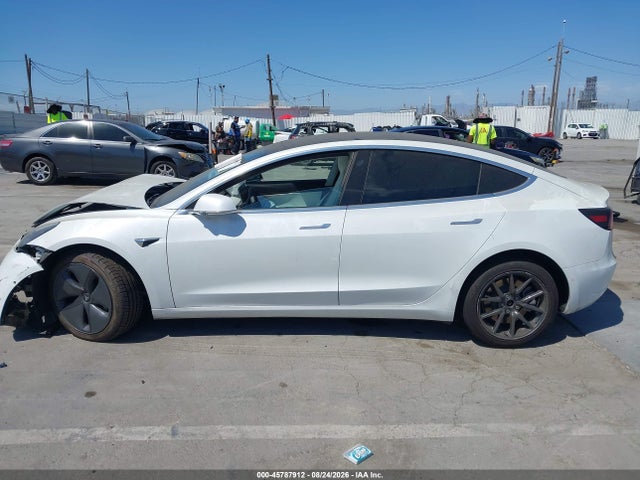 Продажа на аукционе авто 2019 Tesla Model 3 Long Range/performance, vin: 5YJ3E1EB2KF513124, номер лота: 45787912
