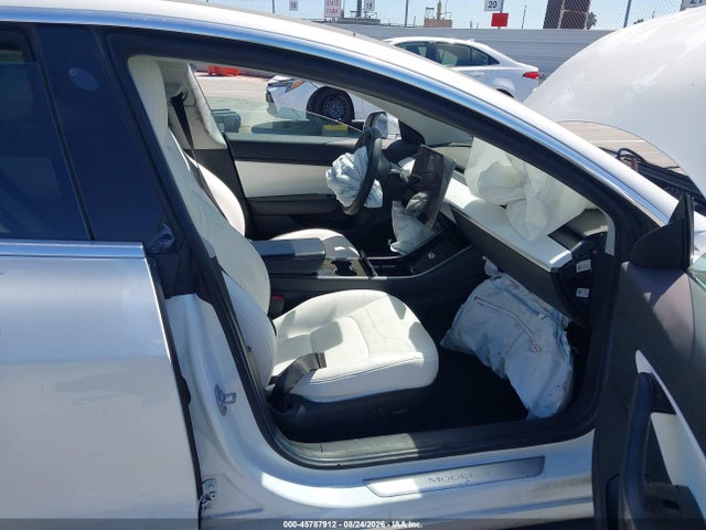 Продажа на аукционе авто 2019 Tesla Model 3 Long Range/performance, vin: 5YJ3E1EB2KF513124, номер лота: 45787912