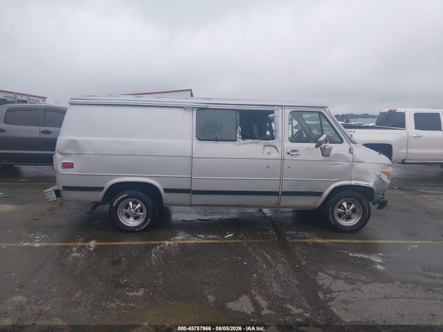 45787966 :رقم المزاد ، 1GCEG25HXRF147951 vin ، 1994 Chevrolet G20 مزاد بيع