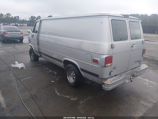 45787966 :رقم المزاد ، 1GCEG25HXRF147951 vin ، 1994 Chevrolet G20 مزاد بيع