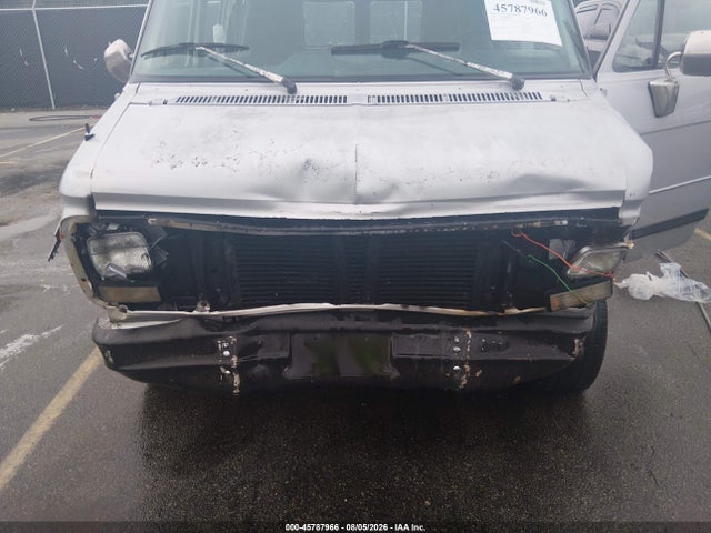 45787966 :رقم المزاد ، 1GCEG25HXRF147951 vin ، 1994 Chevrolet G20 مزاد بيع