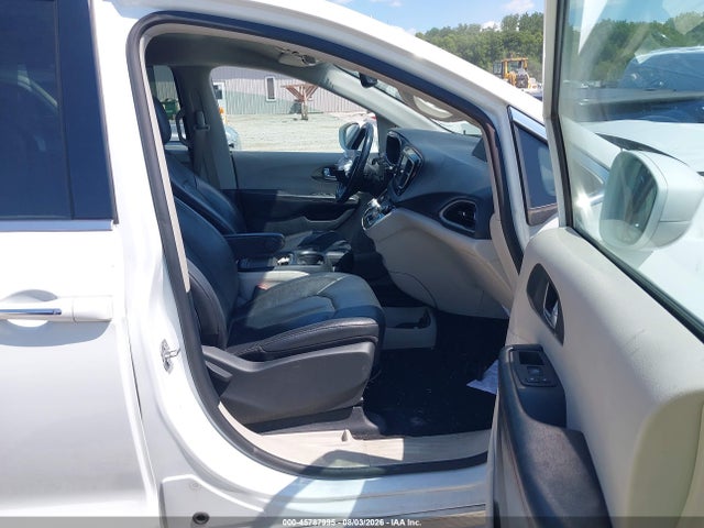 Продаж на аукціоні авто 2020 Chrysler Pacifica Touring L, vin: 2C4RC1BG7LR125084, номер лоту: 45787995