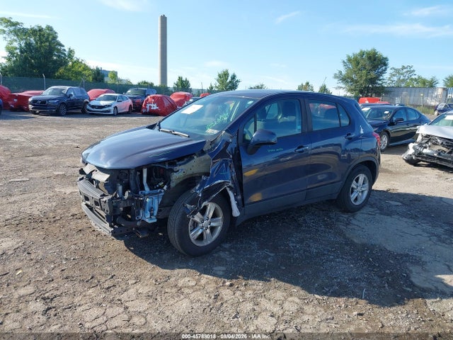 Chevrolet TRAX LS 2019 3GNCJKSB4KL248995 Image 2