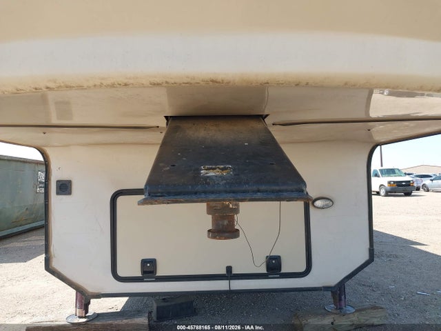 2016 Forest River Sanibel 5th Wheel 40' მანქანა იყიდება აუქციონზე, vin: 5ZT3SN1B1GG701831, აუქციონის ნომერი: 45788165