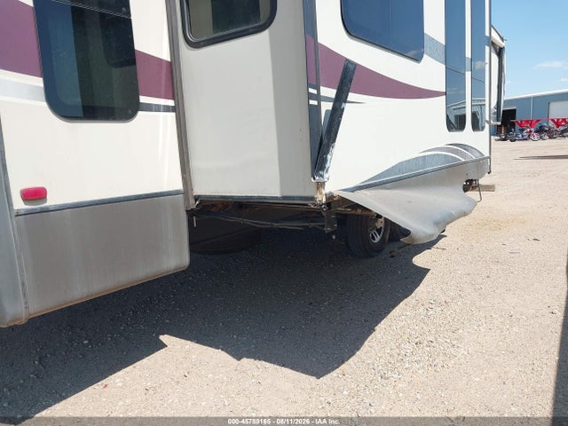 2016 Forest River Sanibel 5th Wheel 40' მანქანა იყიდება აუქციონზე, vin: 5ZT3SN1B1GG701831, აუქციონის ნომერი: 45788165