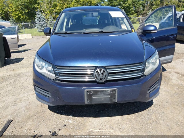 2014 Volkswagen Tiguan S მანქანა იყიდება აუქციონზე, vin: WVGBV3AXXEW592370, აუქციონის ნომერი: 45788202