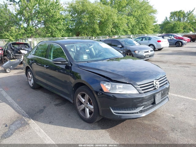 2012 Volkswagen Passat 2.5l Se მანქანა იყიდება აუქციონზე, vin: 1VWBP7A31CC021560, აუქციონის ნომერი: 45788250