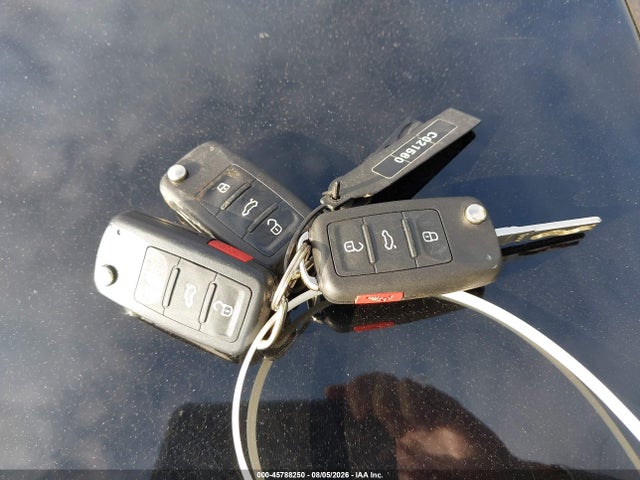 2012 Volkswagen Passat 2.5l Se მანქანა იყიდება აუქციონზე, vin: 1VWBP7A31CC021560, აუქციონის ნომერი: 45788250