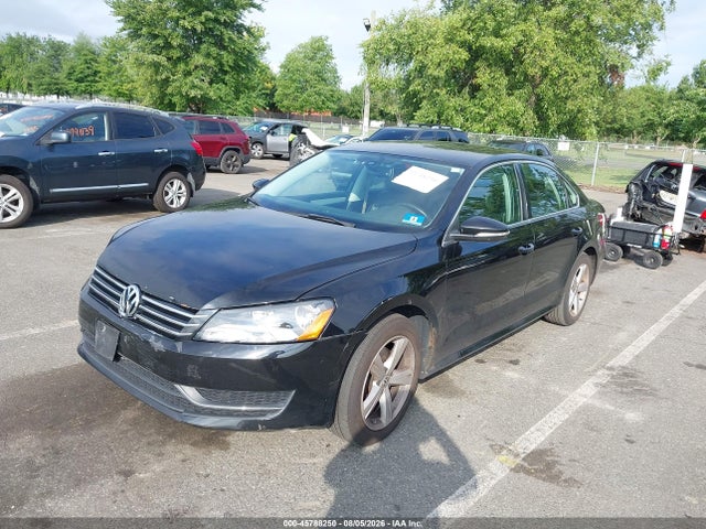 2012 Volkswagen Passat 2.5l Se მანქანა იყიდება აუქციონზე, vin: 1VWBP7A31CC021560, აუქციონის ნომერი: 45788250
