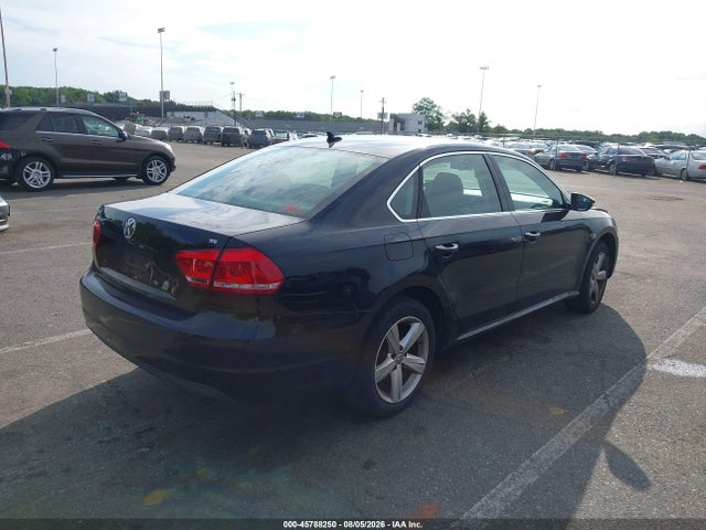 2012 Volkswagen Passat 2.5l Se მანქანა იყიდება აუქციონზე, vin: 1VWBP7A31CC021560, აუქციონის ნომერი: 45788250