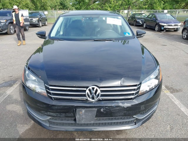 2012 Volkswagen Passat 2.5l Se მანქანა იყიდება აუქციონზე, vin: 1VWBP7A31CC021560, აუქციონის ნომერი: 45788250