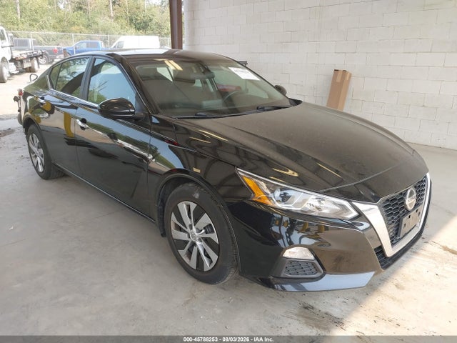 2019 1N4BL4BV4KC103686 main image