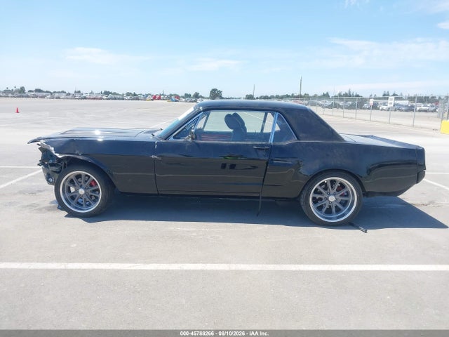 45788266 :رقم المزاد ، 5F07U165424 vin ، 1965 Ford Mustang مزاد بيع