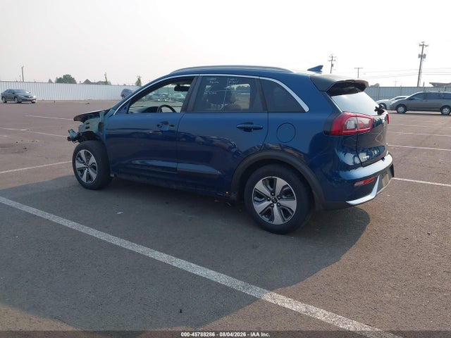 KNDCB3LC8J5201213 KIA NIRO LX