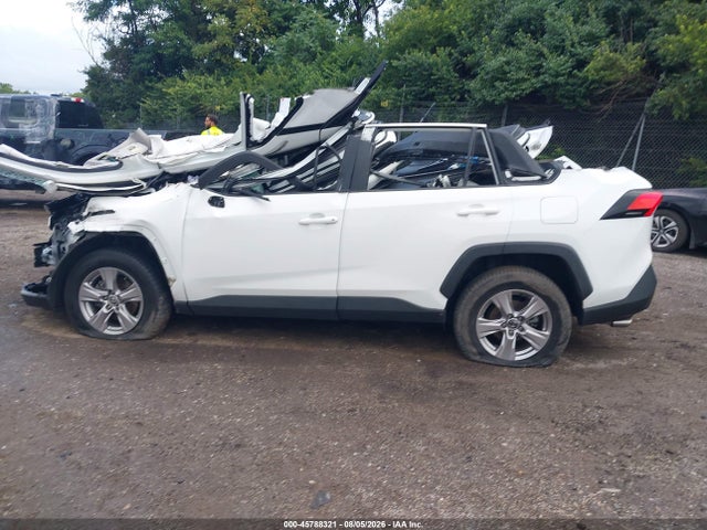 2T3P1RFV9NW274884 Toyota Rav4 Xle