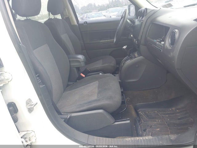 1C4NJRBB6GD781714 Jeep Patriot Sport