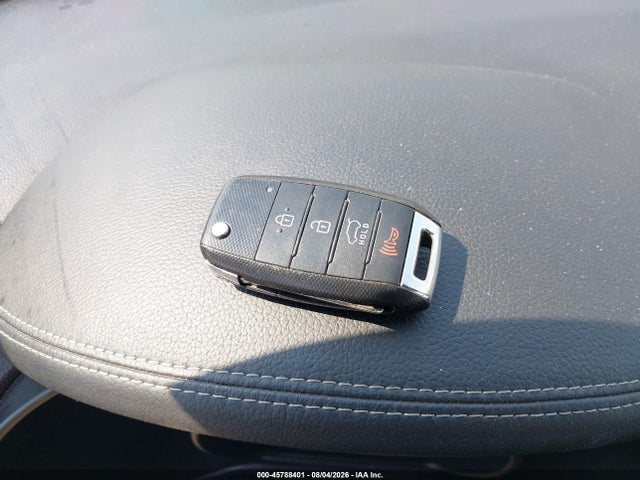 KNDJX3A51F7799329 KIA Soul !