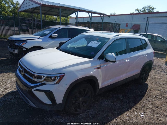 Продажа на аукционе авто 2022 Volkswagen Taos 1.5t Sel, vin: 3VV1X7B20NM004675, номер лота: 45788403