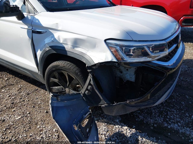 Продажа на аукционе авто 2022 Volkswagen Taos 1.5t Sel, vin: 3VV1X7B20NM004675, номер лота: 45788403