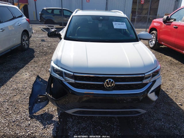 Продажа на аукционе авто 2022 Volkswagen Taos 1.5t Sel, vin: 3VV1X7B20NM004675, номер лота: 45788403