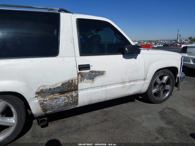 1997 Gmc Yukon Sl მანქანა იყიდება აუქციონზე, vin: 3GKEK18R1VG525939, აუქციონის ნომერი: 45788457