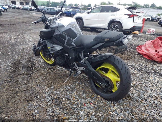 Yamaha FZ10 2017 JYARN48E3HA000317 Image 3