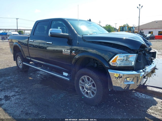 45788524 :رقم المزاد ، 3C6UR5FLXJG258133 vin ، 2018 Ram 2500 Laramie  4x4 6'4 Box مزاد بيع