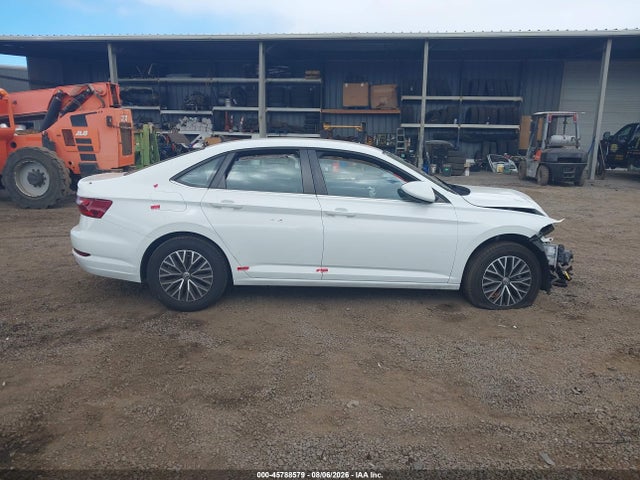 3VWC57BU9MM103831 Volkswagen Jetta 1.4t R-line/1.4t Se/s