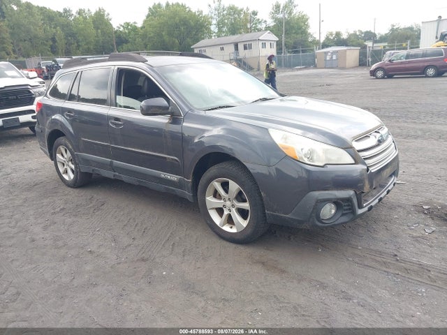 45788593 :رقم المزاد ، 4S4BRBGC5D3320411 vin ، 2013 Subaru Outback 2.5i Premium مزاد بيع