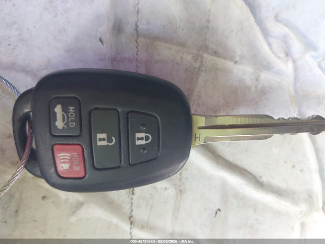 Продажа на аукционе авто 2014 Toyota Corolla S Plus, vin: 5YFBURHEXEP101223, номер лота: 45788640