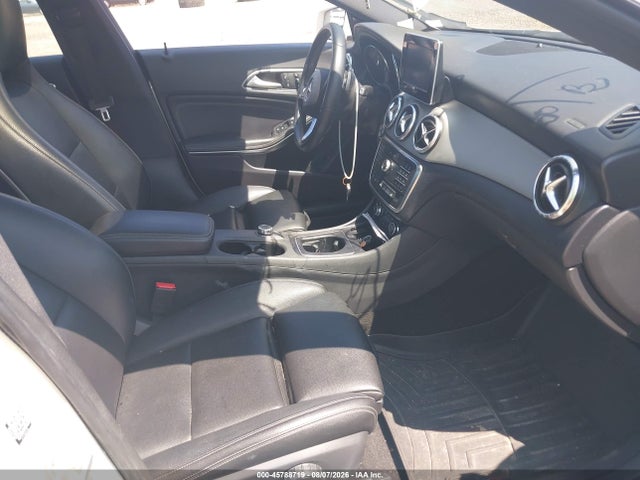 2016 Mercedes-benz Cla 250 მანქანა იყიდება აუქციონზე, vin: WDDSJ4EB9GN330133, აუქციონის ნომერი: 45788719