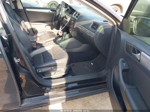45788740 :رقم المزاد ، 3VWD07AJXFM355407 vin ، 2015 Volkswagen Jetta 1.8t Se مزاد بيع