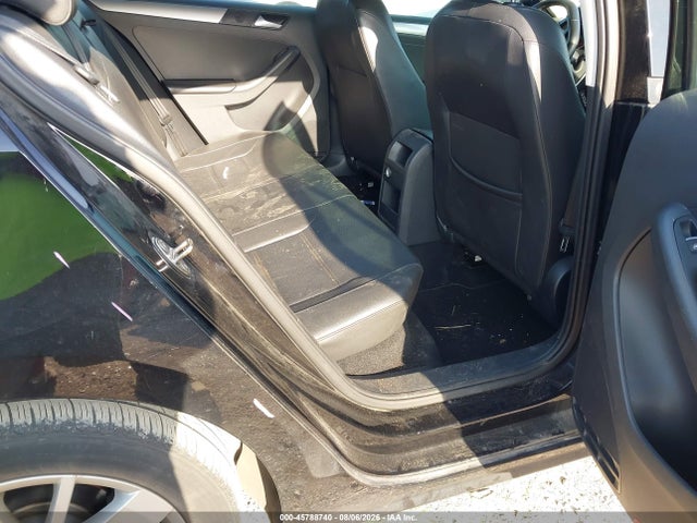 45788740 :رقم المزاد ، 3VWD07AJXFM355407 vin ، 2015 Volkswagen Jetta 1.8t Se مزاد بيع