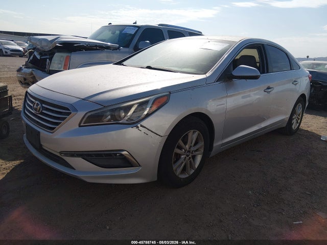 Hyundai SONATA SE 2015 5NPE24AF0FH220227 Image 2