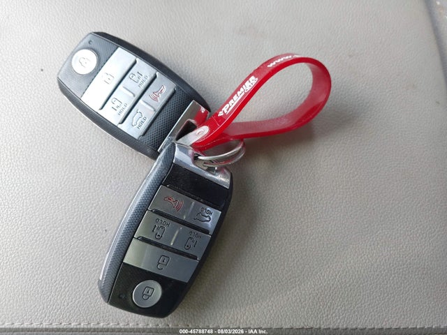2017 Kia Sedona Lx მანქანა იყიდება აუქციონზე, vin: KNDMB5C16H6319909, აუქციონის ნომერი: 45788748