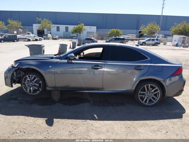Lexus IS 300 2018 JTHBA1D29J5081705 Image 14