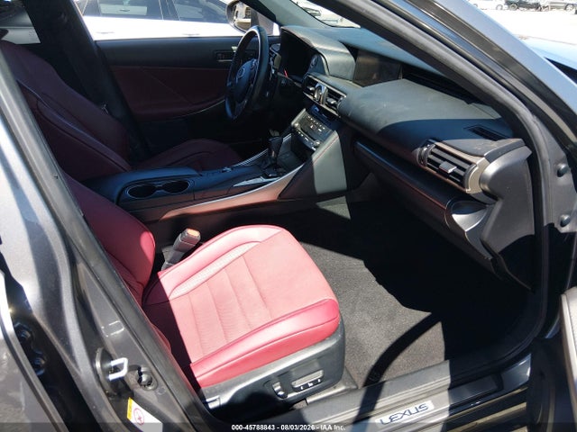 Lexus IS 300 2018 JTHBA1D29J5081705 Image 5
