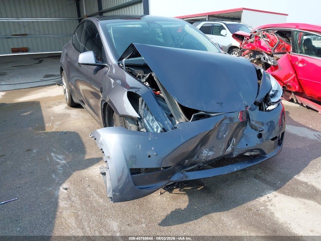 Продажа на аукционе авто 2020 Tesla Model Y Long Range Dual Motor All-wheel Drive, vin: 5YJYGDEE5LF030076, номер лота: 45788848