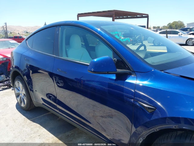 7SAYGDEE9NF348689 Tesla Model Y Long Range Dual Motor All-wheel Drive